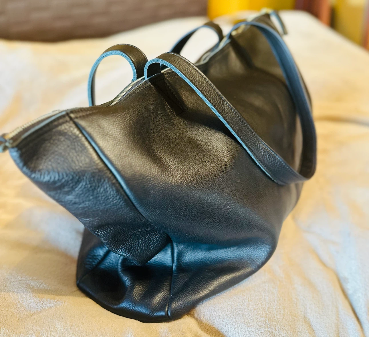 Black Genuine Leather Huge Tote Bag, good for traveling - photo 2