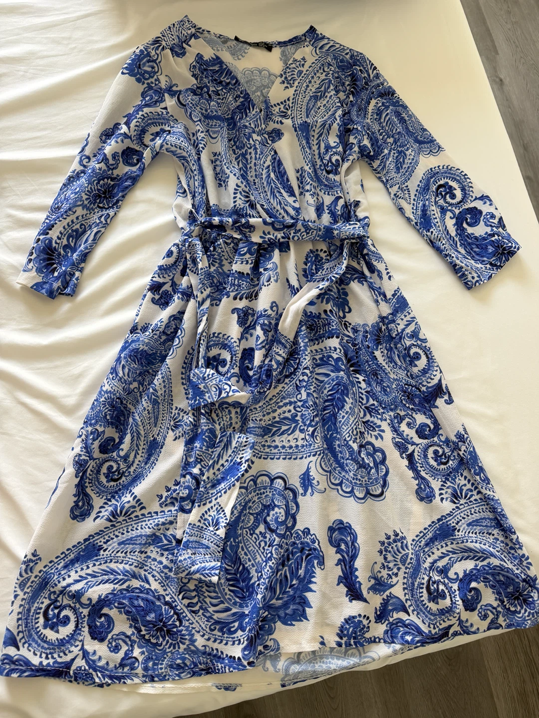 Boohoo Blue and White Paisley Print Midi Dress