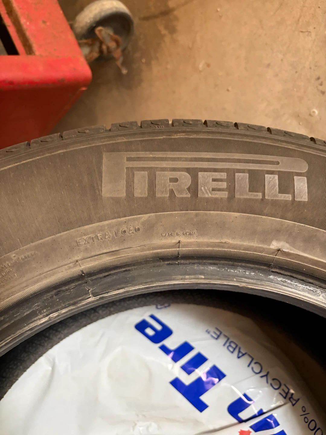 Pirelli Cinturato P8 SUV All Season Tire 235/60 R18