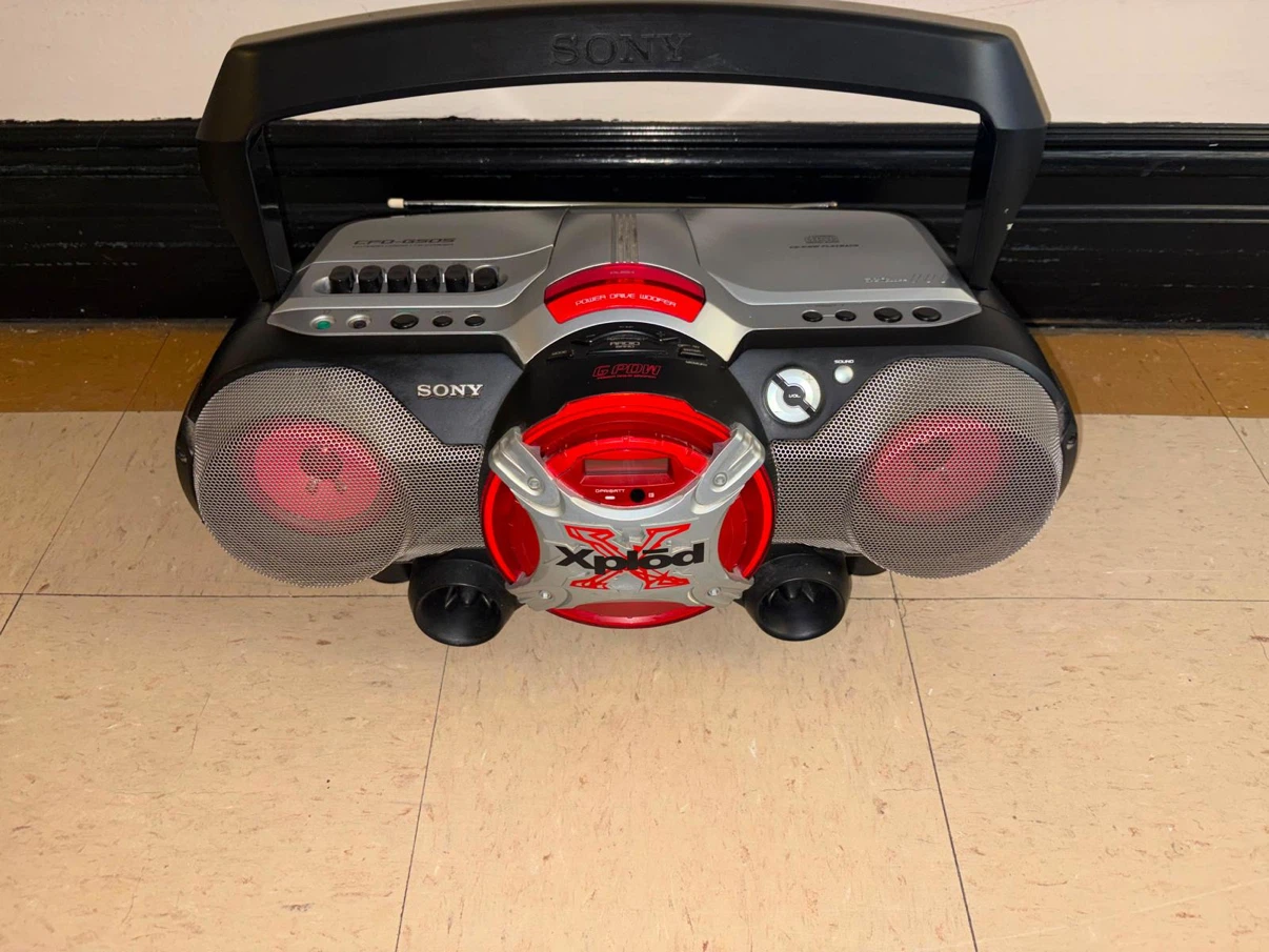 Best price $160 Sony Xplod CFD-G505 Mega Bass