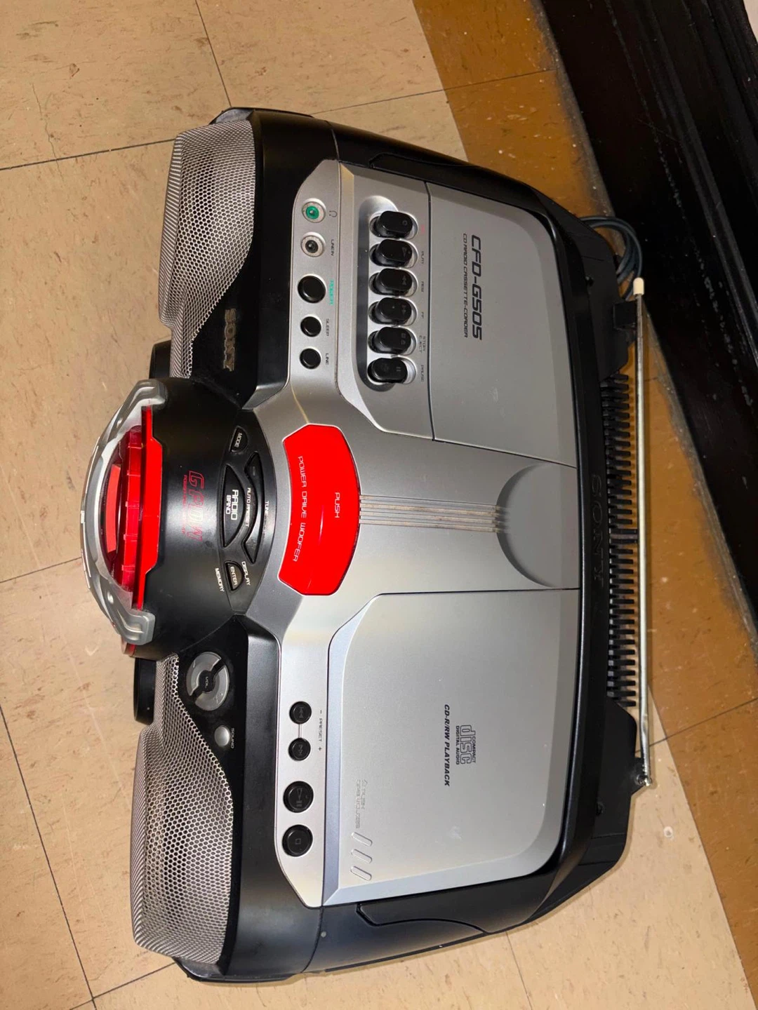 Best price $160 Sony Xplod CFD-G505 Mega Bass - photo 3