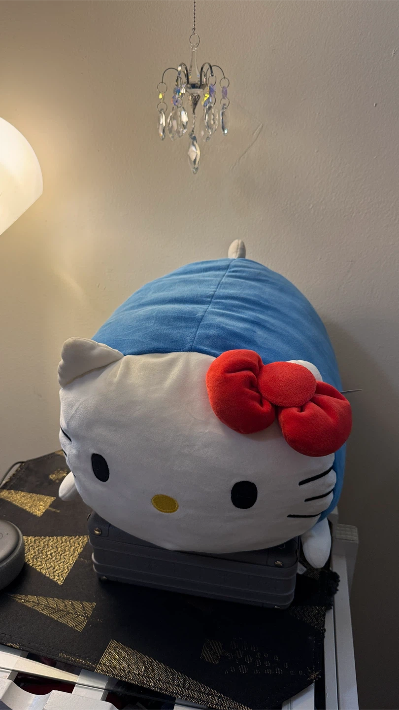 Hello Kitty Plush Pillow - photo 3