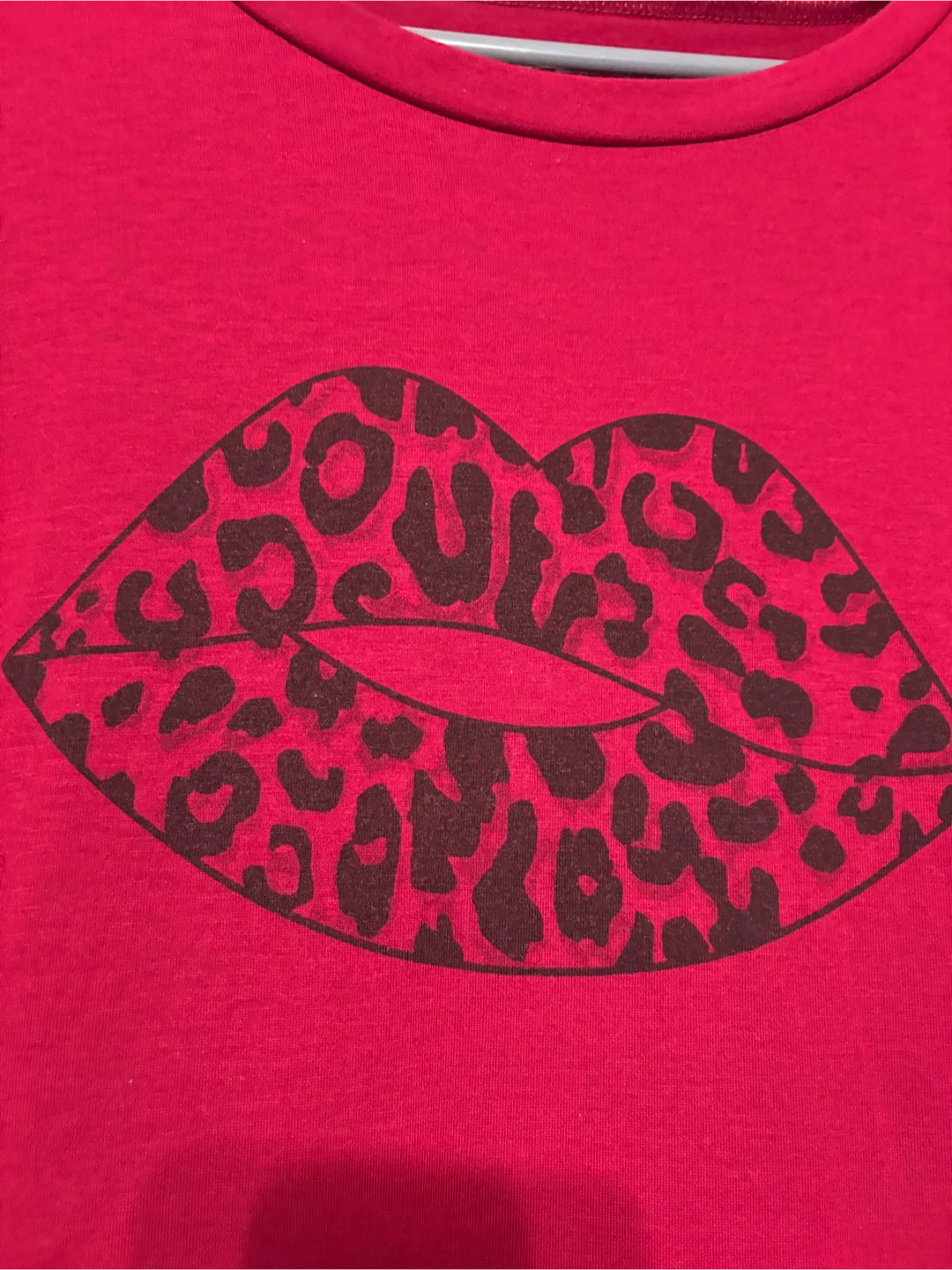 Red Leopard Lips T-Shirt dress plus size - photo 2