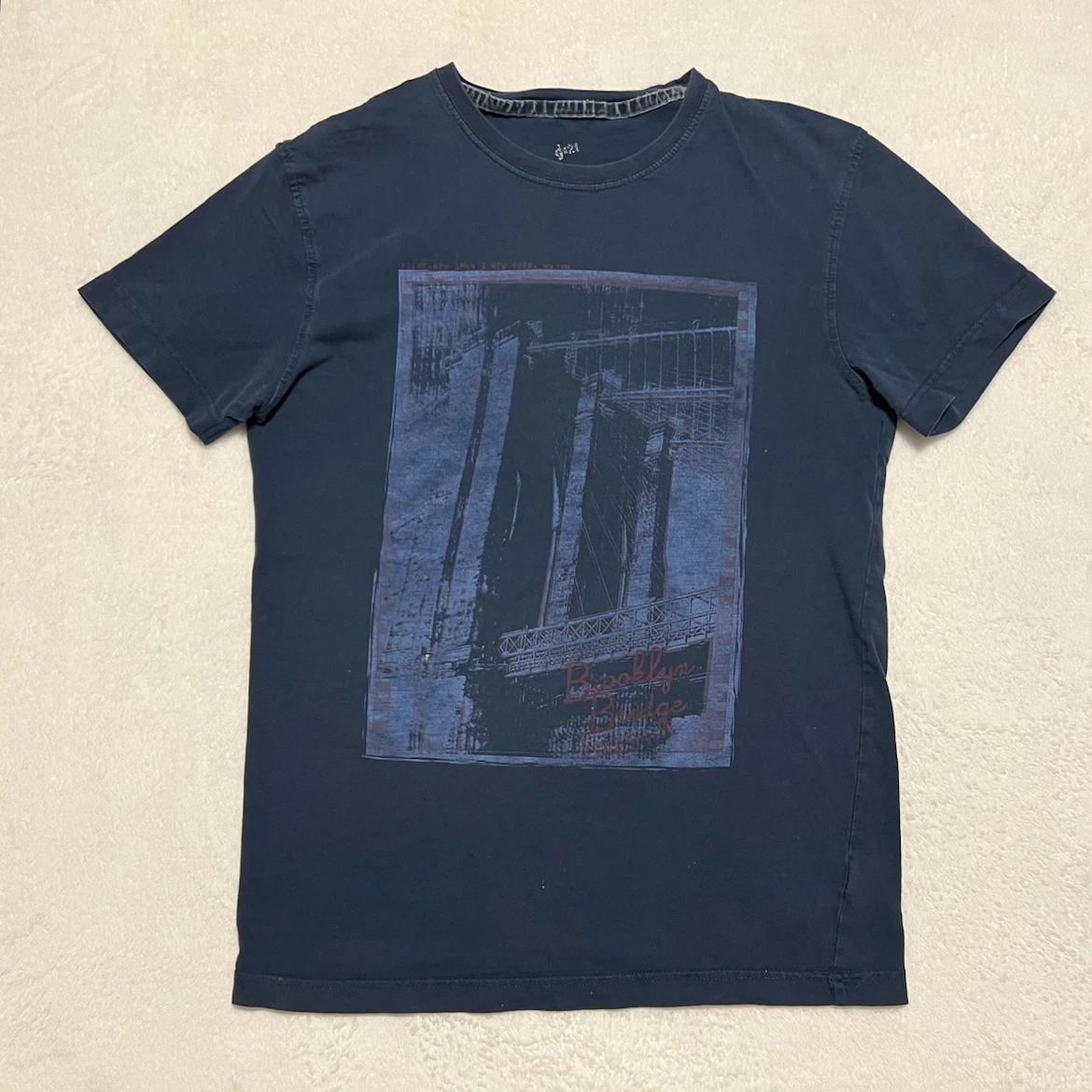 Mens T-shirt size Small / Blue Navy