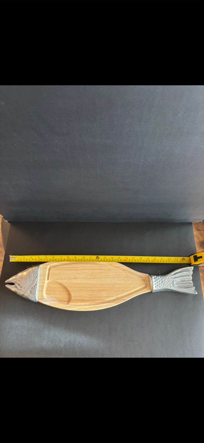 Unique Fish-Shaped Serving Board - photo 3