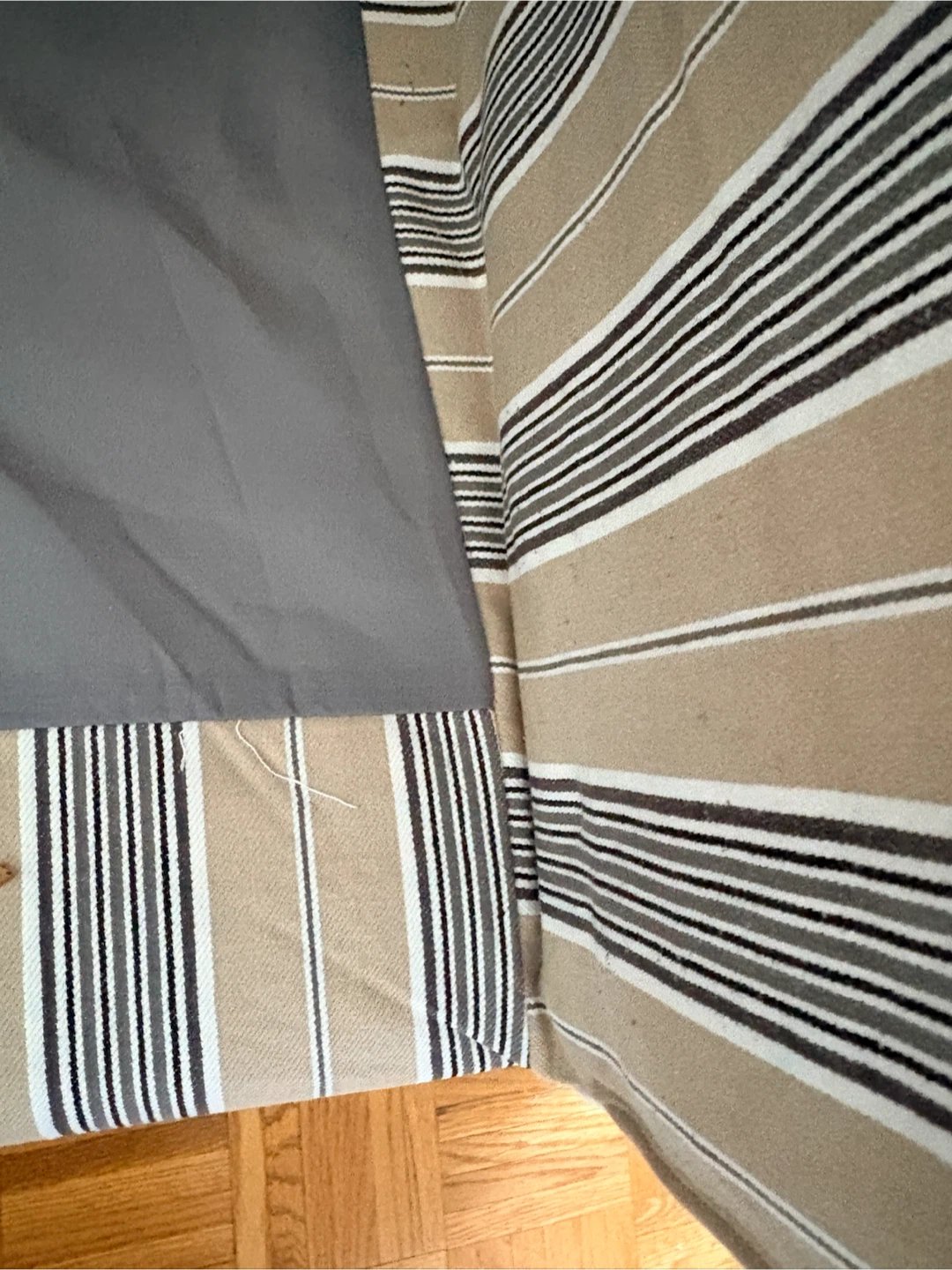 3 seat couch - photo 4