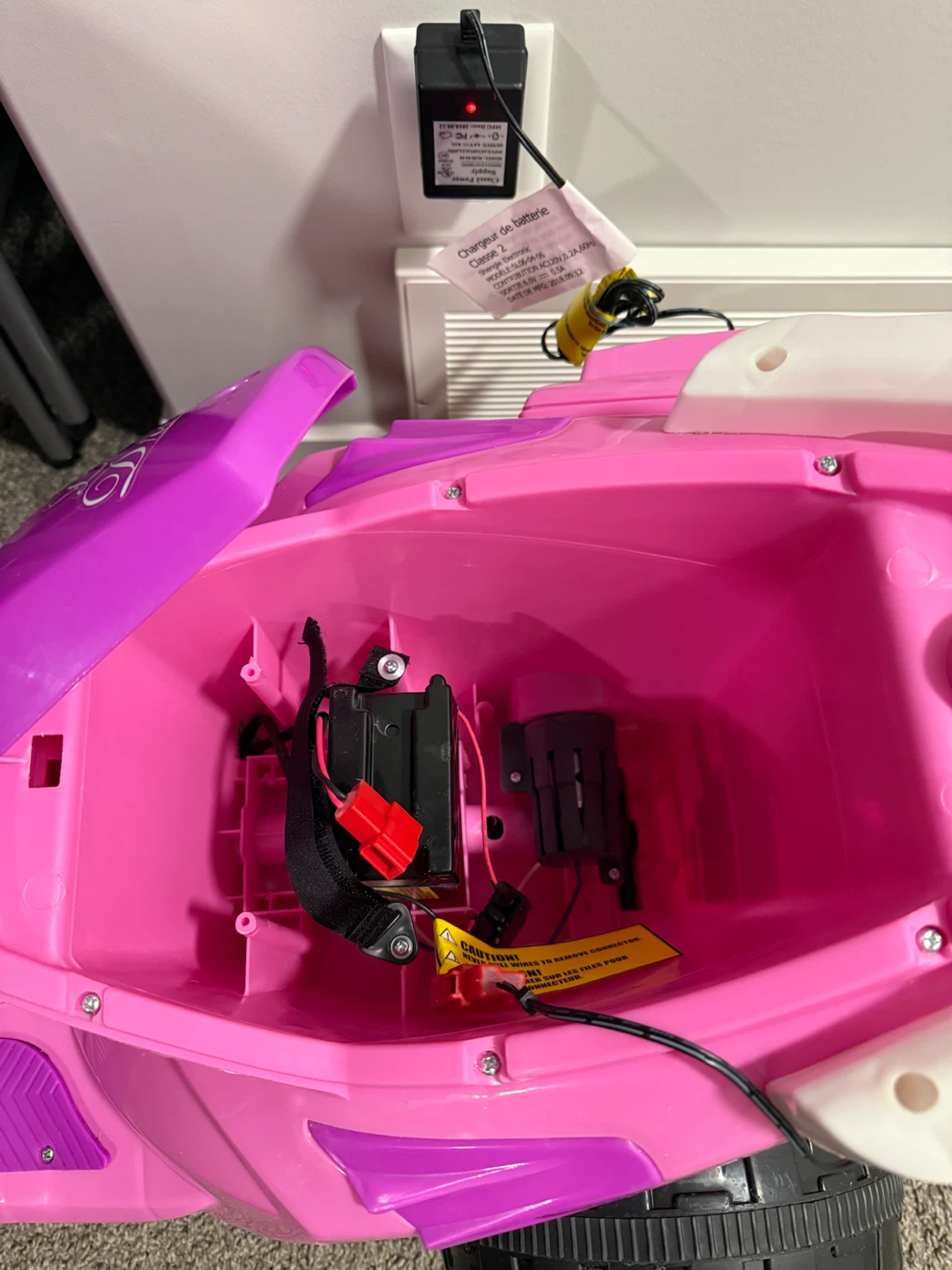 Kids Pink Princess Ride-On Scooter needs new battery - photo 5