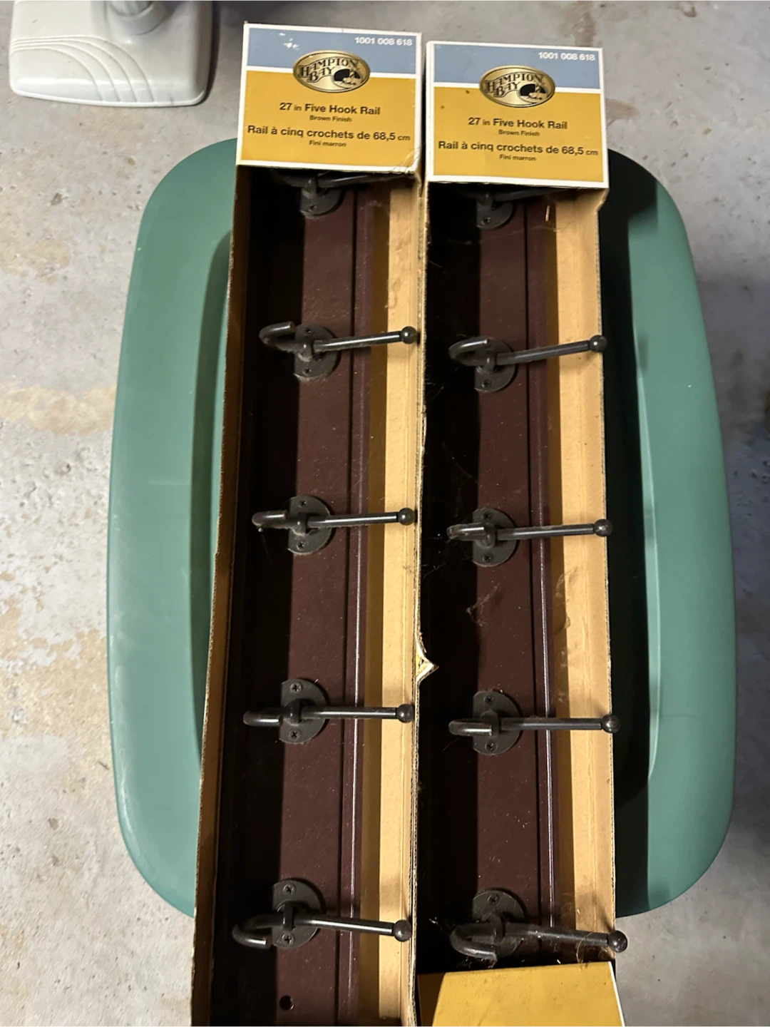 Hampton Bay 27 in Five Hook Rail - Brown