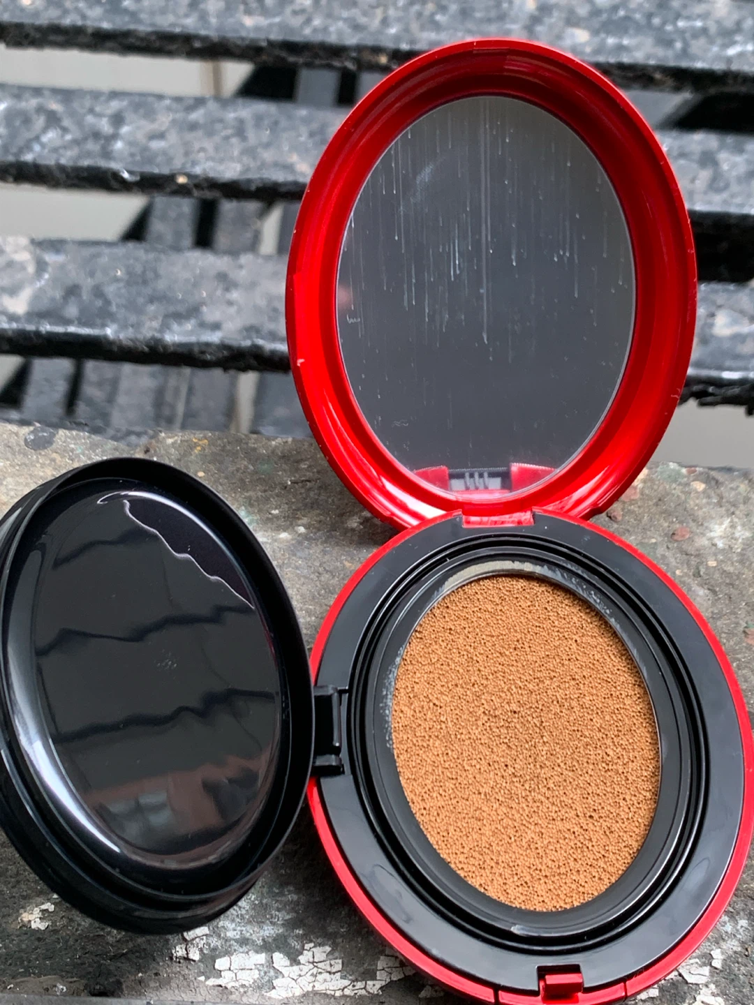 TIRTIR Red Cushion Foundation - photo 3