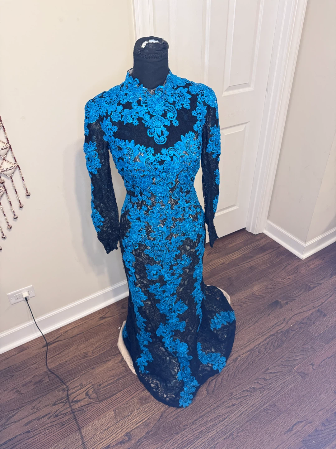 Blue & Black Lace Gown - photo 2