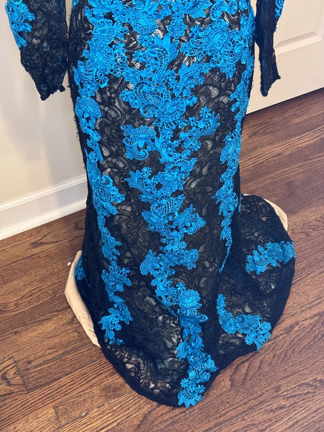 Blue & Black Lace Gown - photo 3