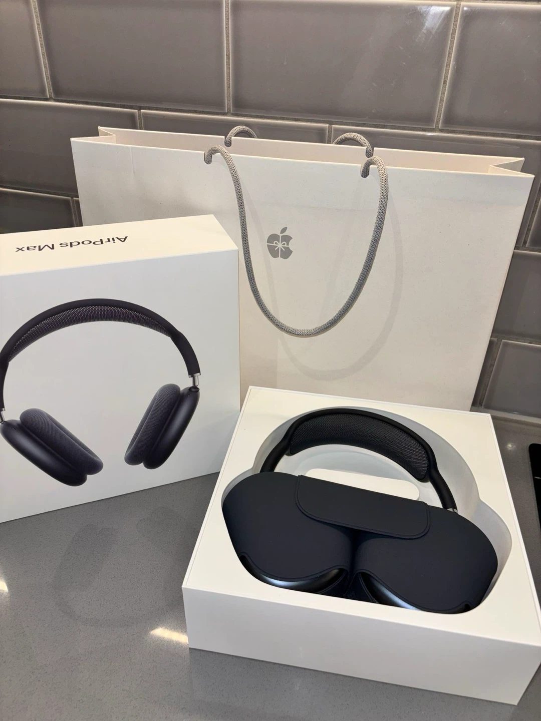 Apple AirPods Max Headphones