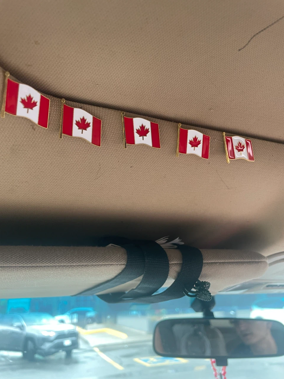 Set of 5 Canadian Flag Pins