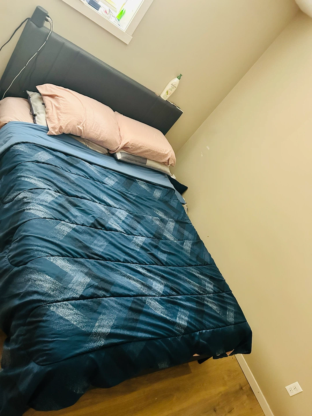 Mattress and Bed Frame Set Queen size