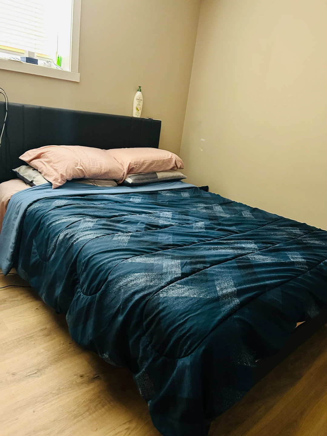 Mattress and Bed Frame Set Queen size - photo 2