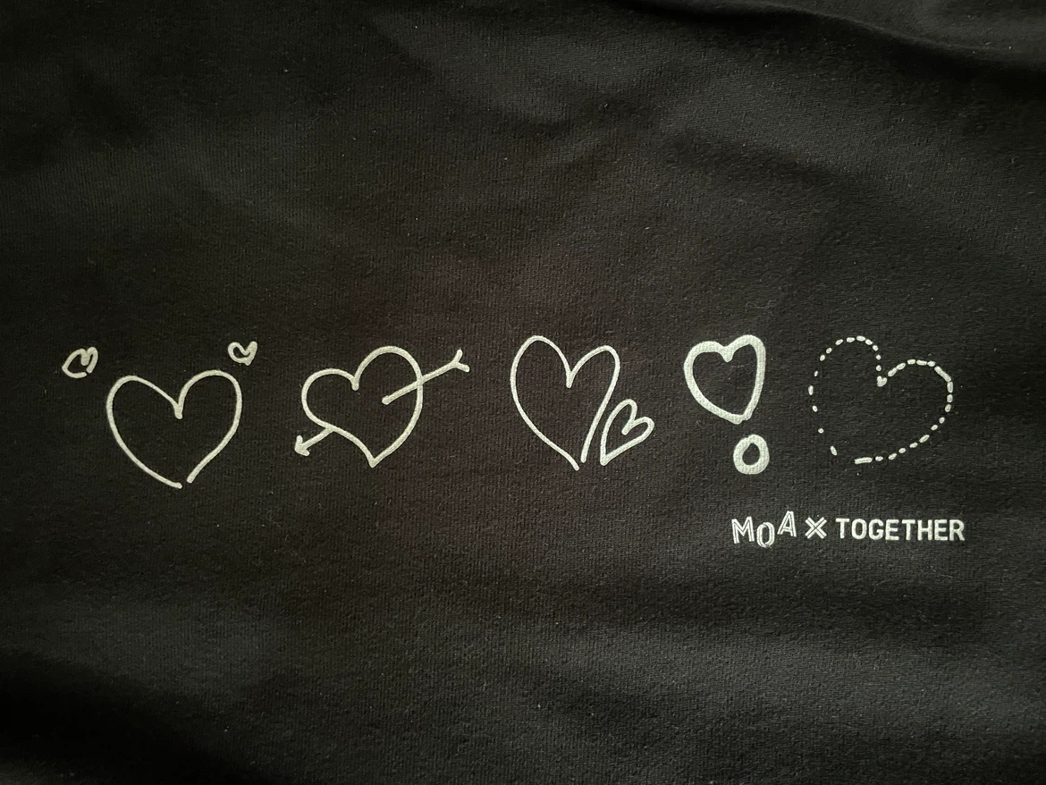 TXT moa x together fancon sweater kpop - photo 3