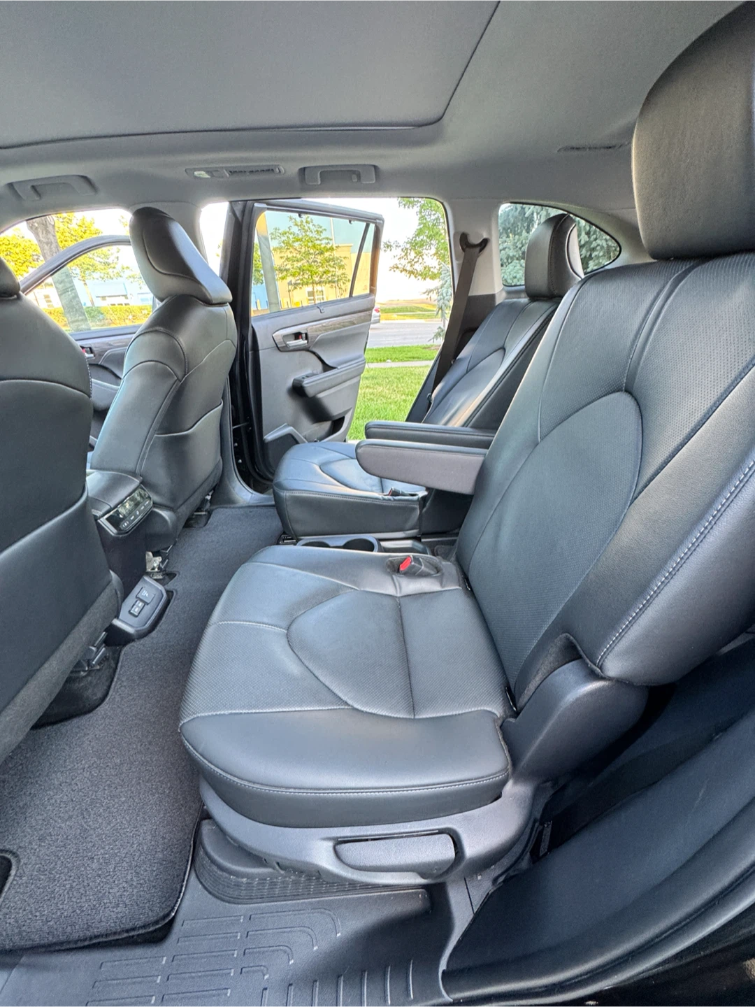 Toyota Highlander Limited - photo 4