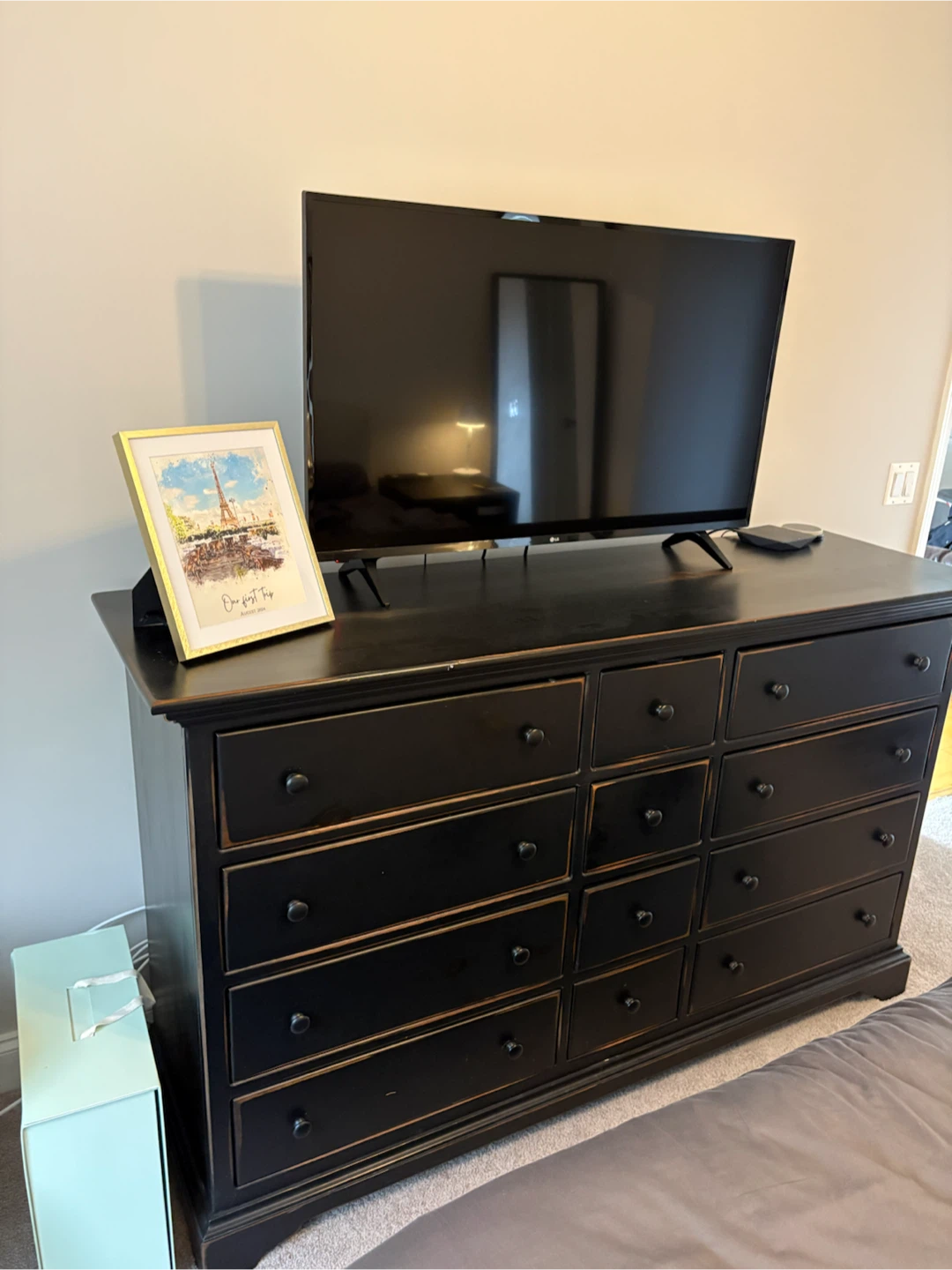 Black 12-Drawer Dresser