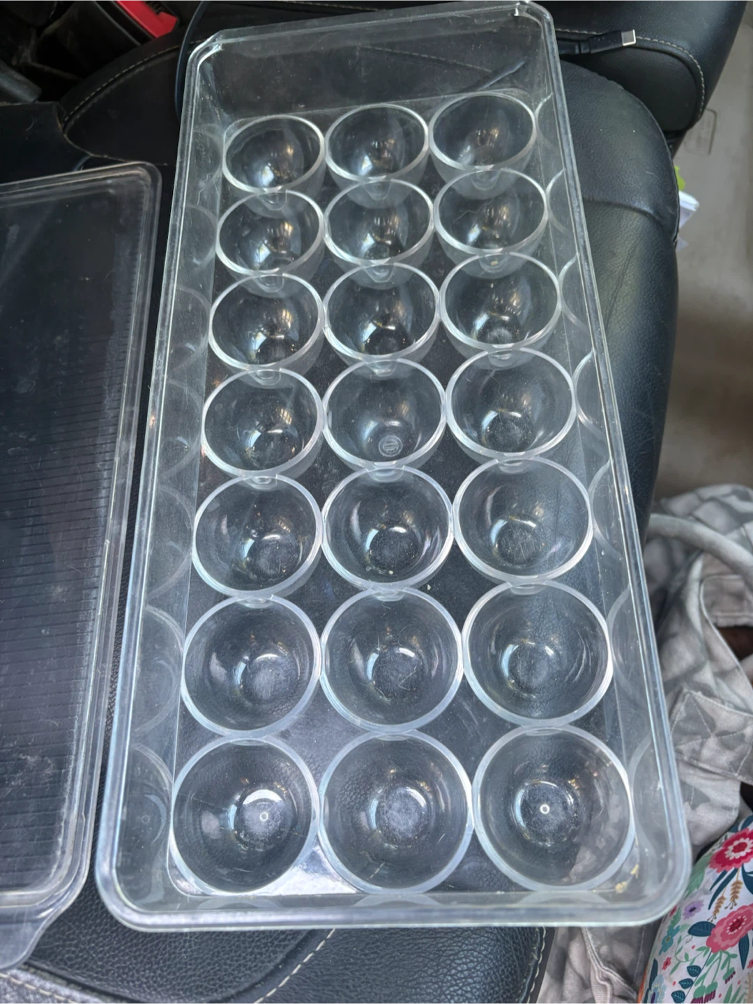 Clear Plastic Egg Holder