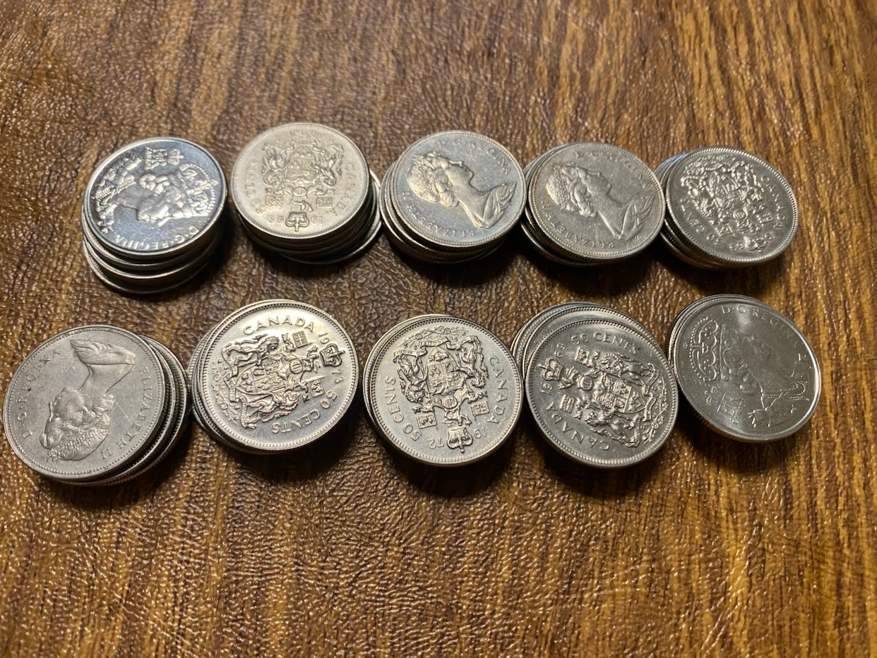 50 Assorted Canadian 50 Cents Coins - photo 2