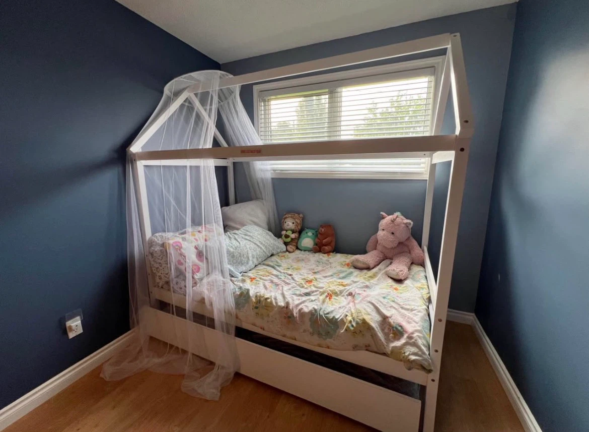 Kids Platform Bed Frame with Roof - photo 3