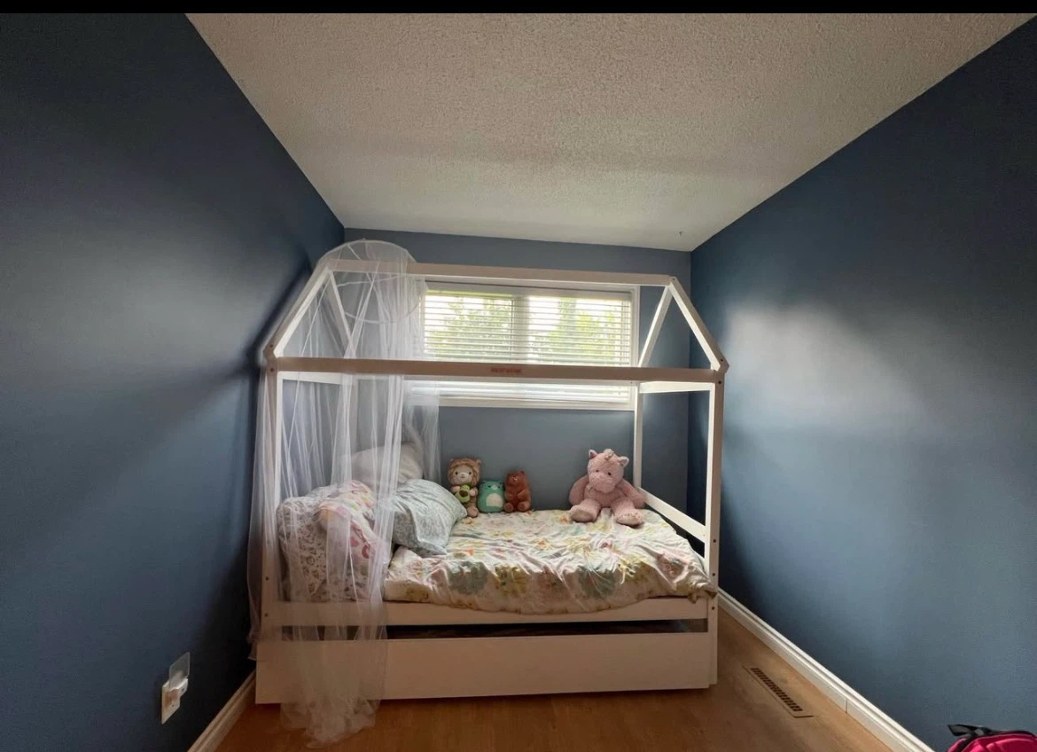 Kids Platform Bed Frame with Roof - photo 4