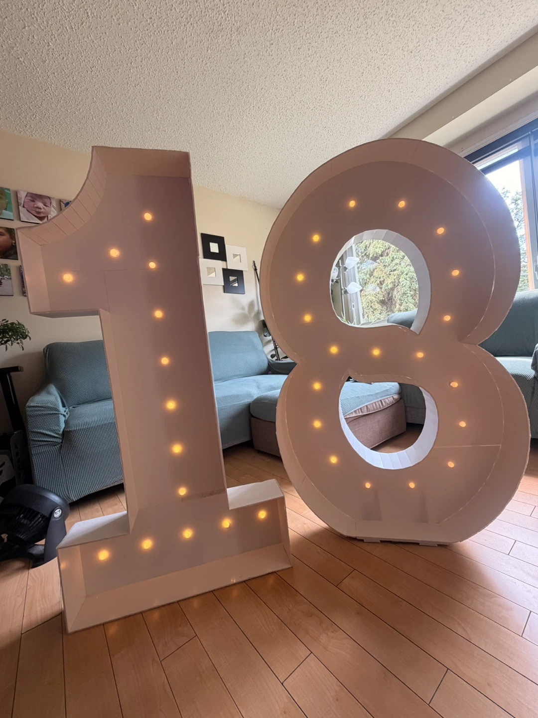 Light-Up "18" Numbers for Parties for Rent