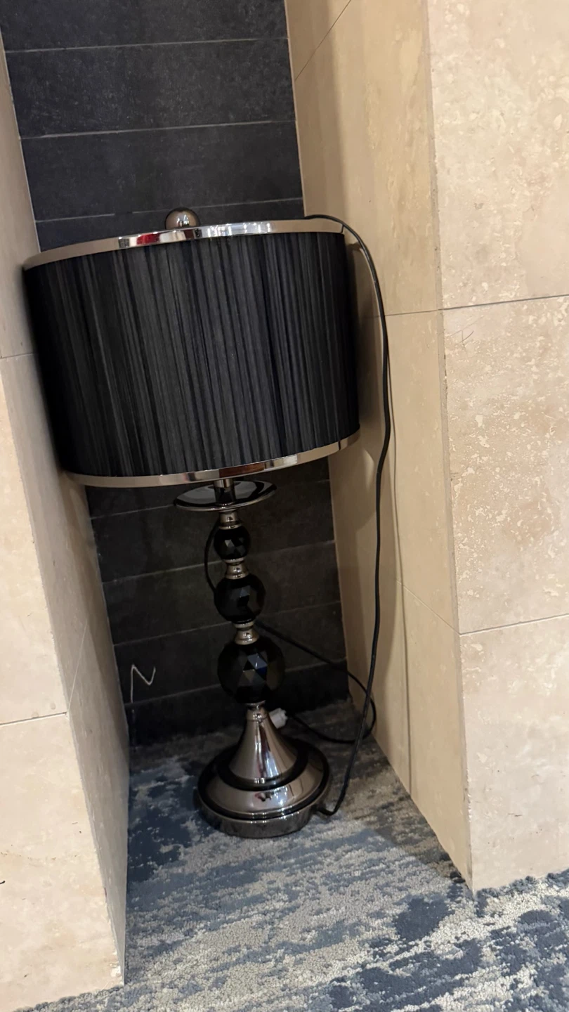 Lamp Shade -Like New - photo 2