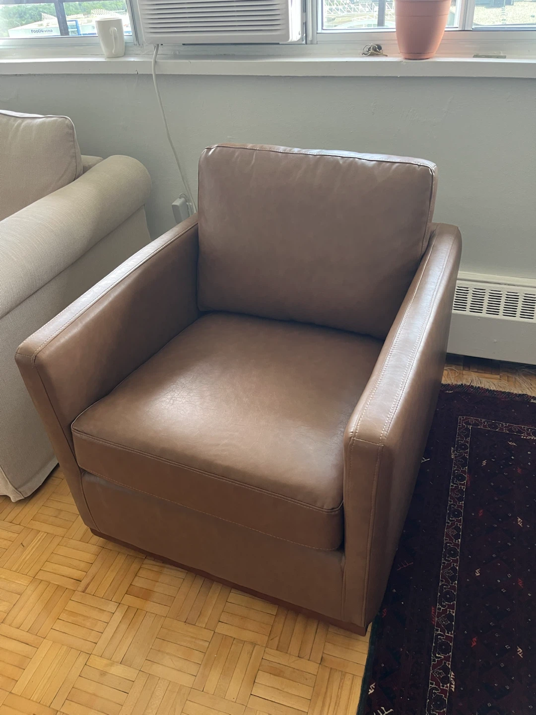 Brand swivel 360 new in box Brown Leather Accent Chair - photo 2