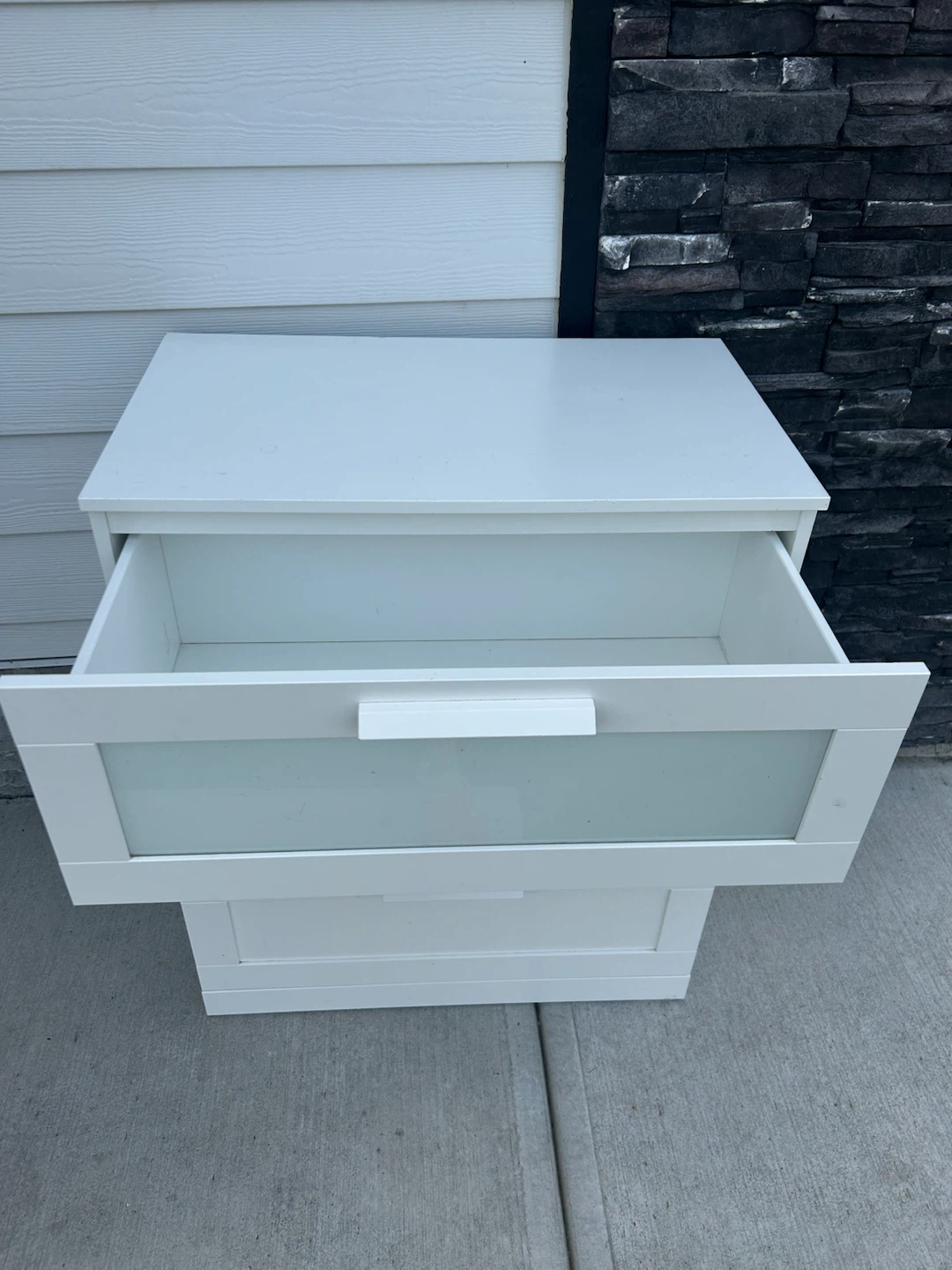 IKEA dresser white with 3 drawers - photo 2