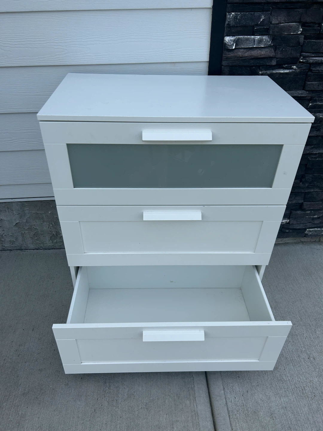 IKEA dresser white with 3 drawers - photo 4