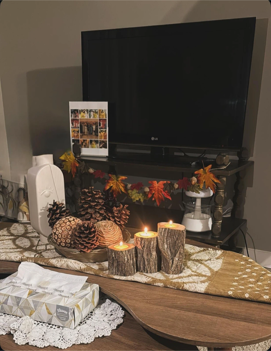 Living Room Furniture - photo 3
