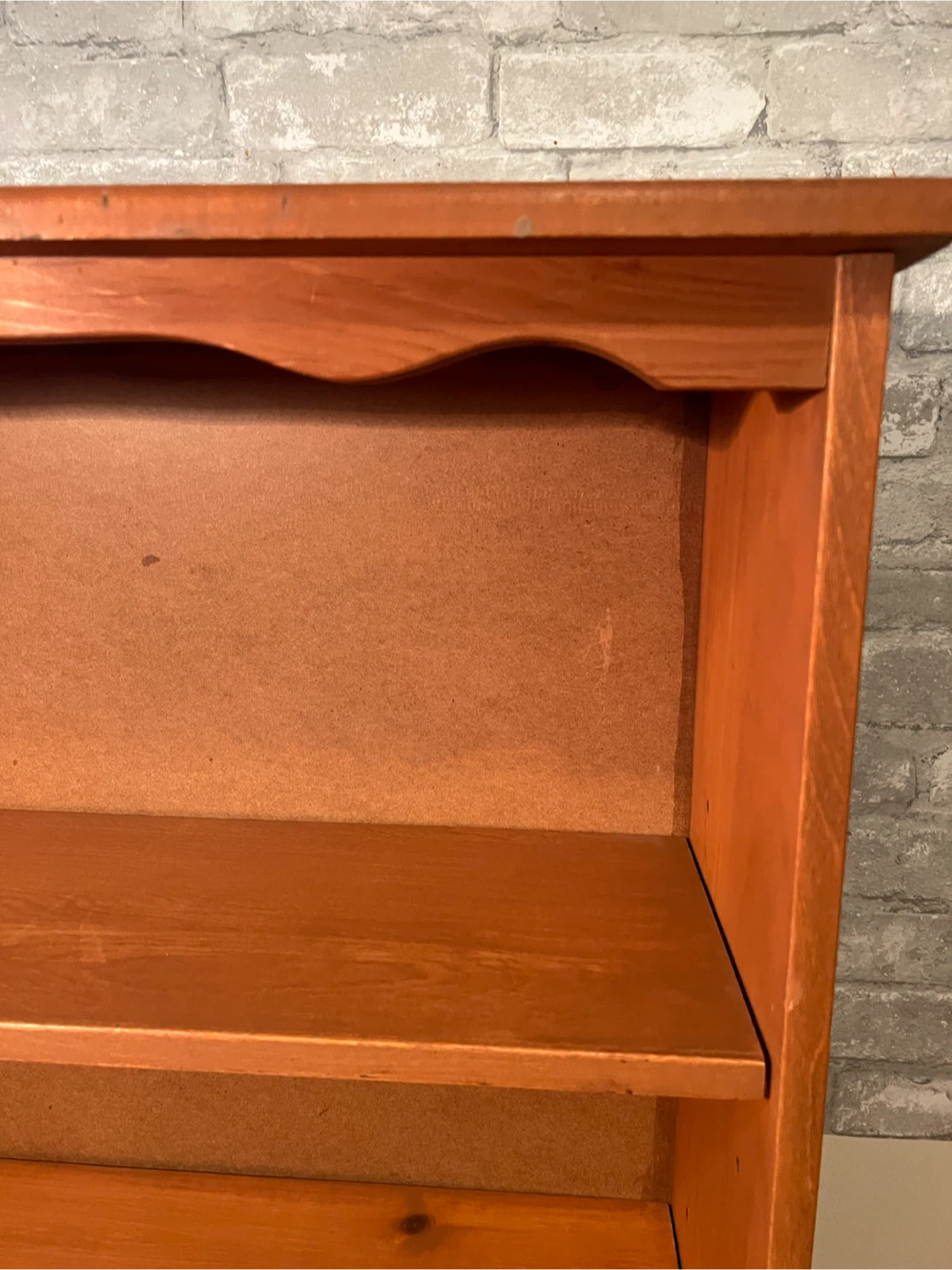 Vintage Wooden Bookshelf with 2 adjustable shelves - photo 2