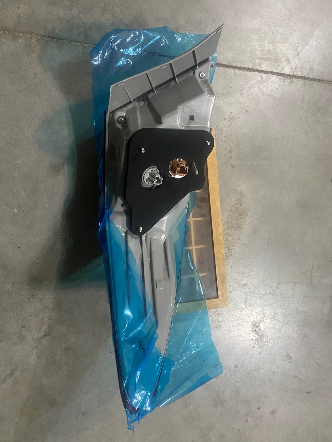 Toyota tail light - photo 3