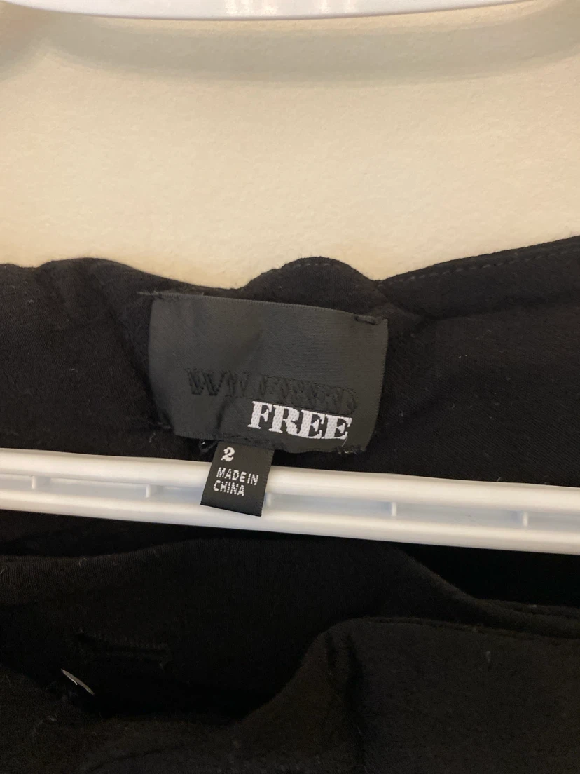 Aritzia Wilfred SHORTS SIZE 2 - photo 2