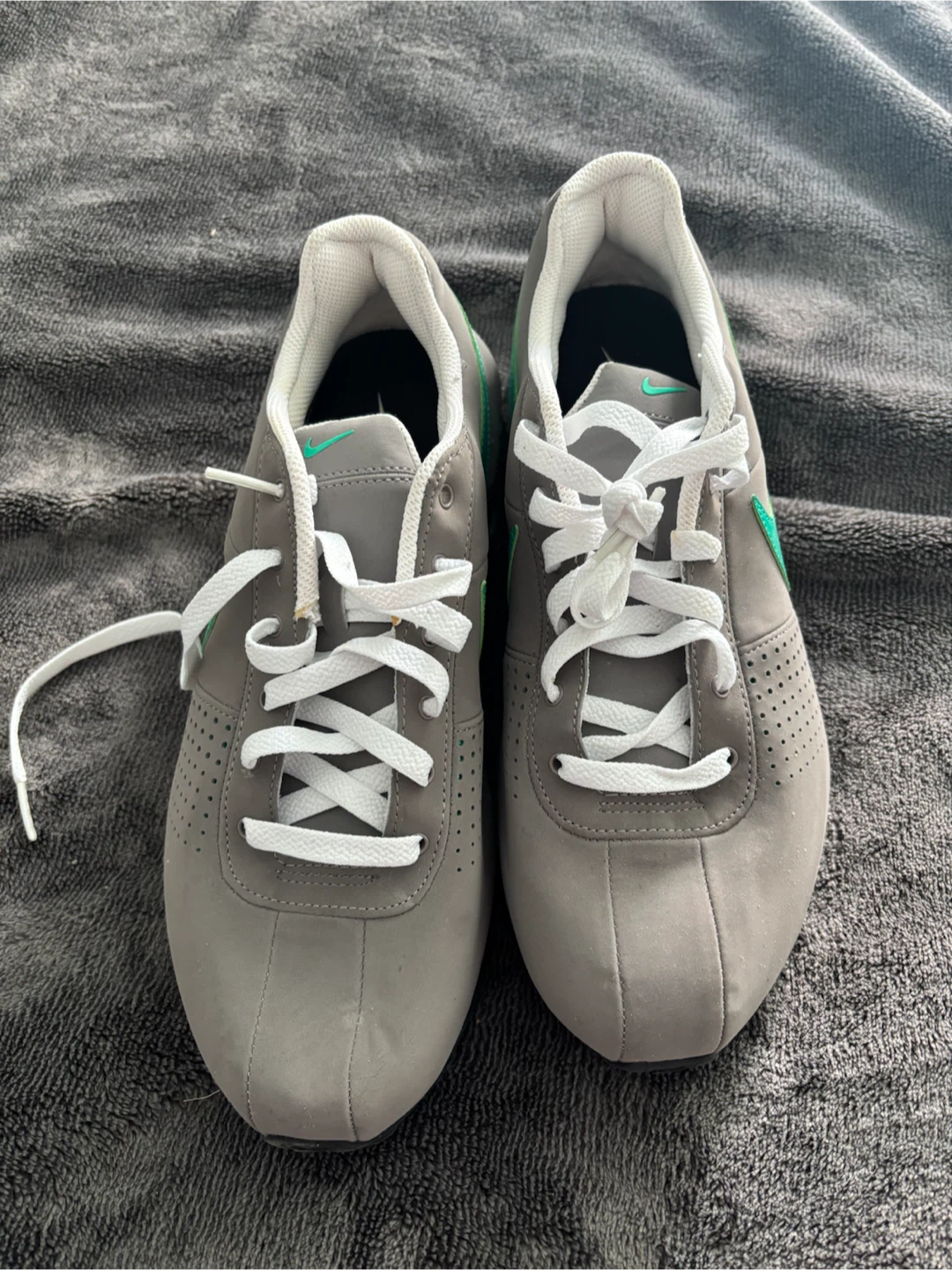 Nike Shox Nz Grey Green. Size 8.5