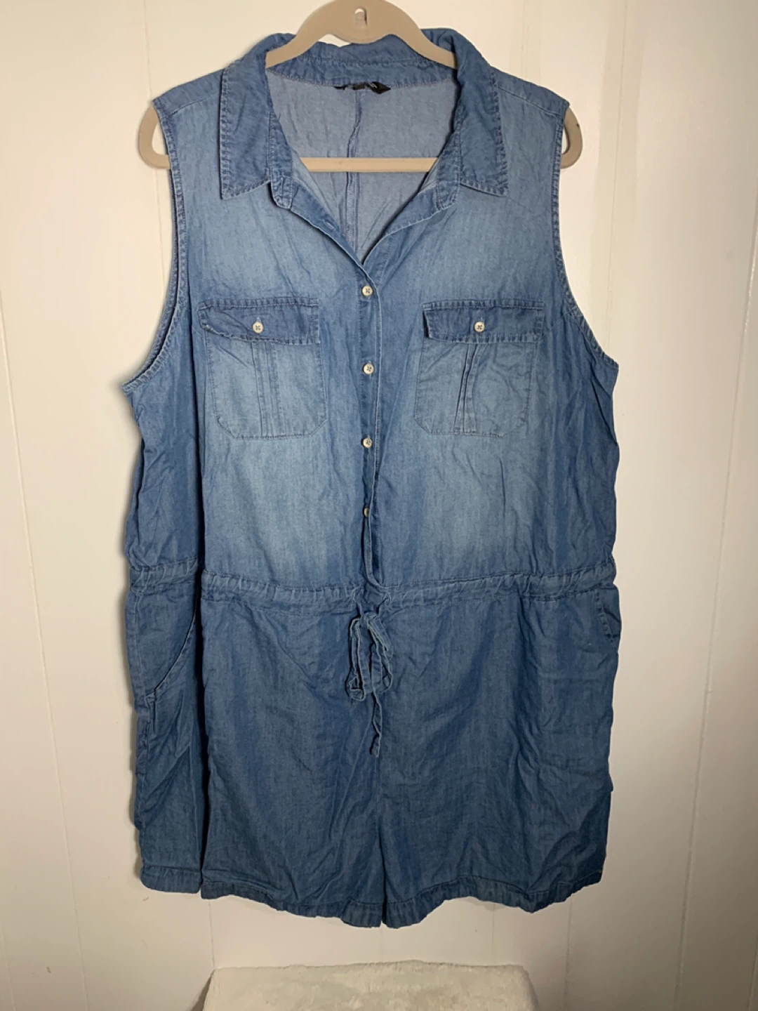 Women Denim Blue Shorts Romper. Size 3X.