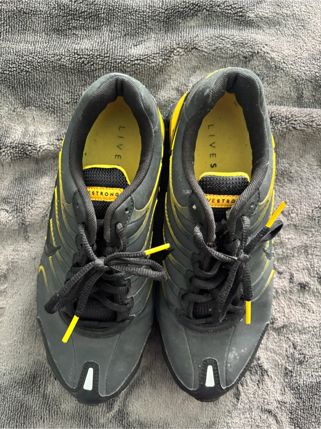 Nike Shox Gravity "Live Strong" Sneakers. Size 8.5. Like new.