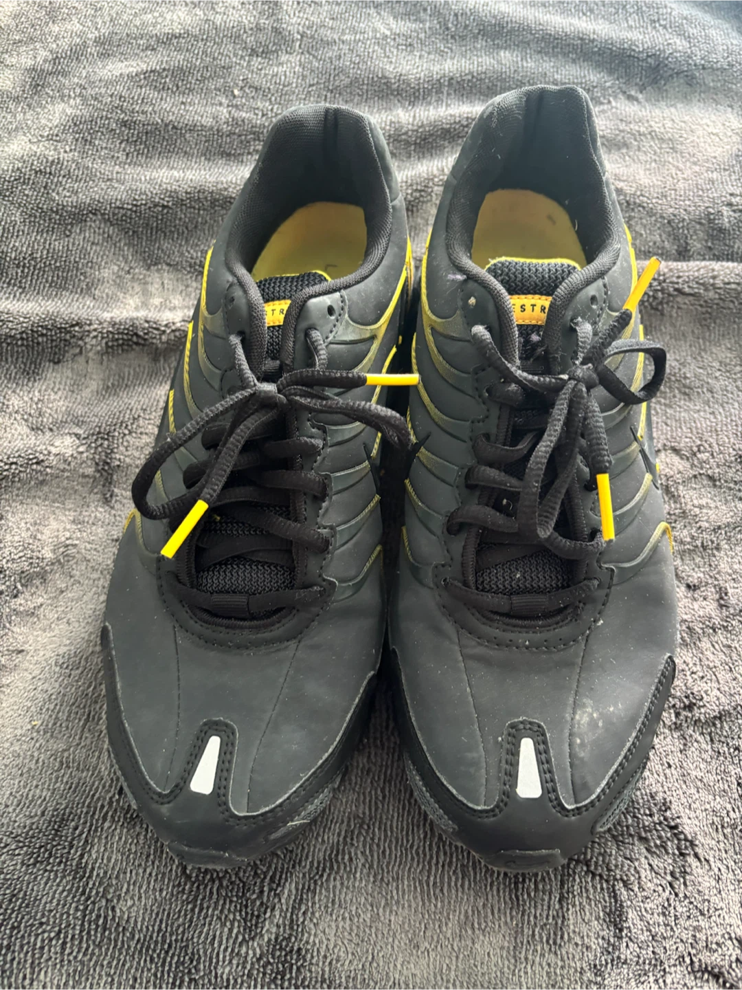 Nike Shox Gravity "Live Strong" Sneakers. Size 8.5. Like new. - photo 2