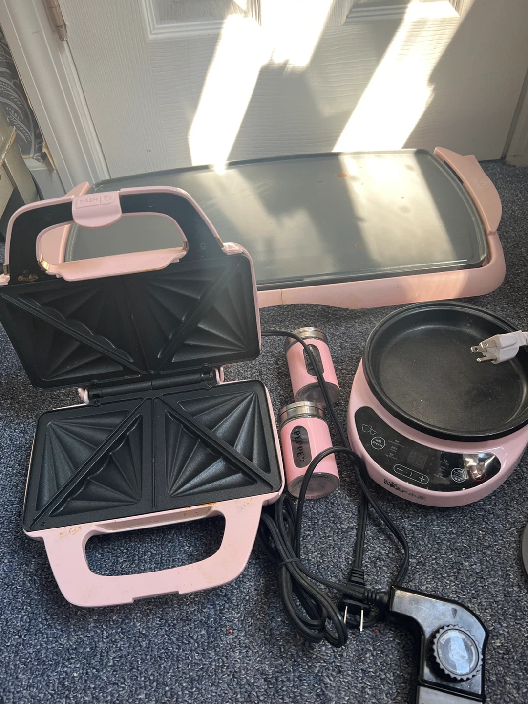 DASH Pink Mini Donut Maker & Griddle Set - photo 2