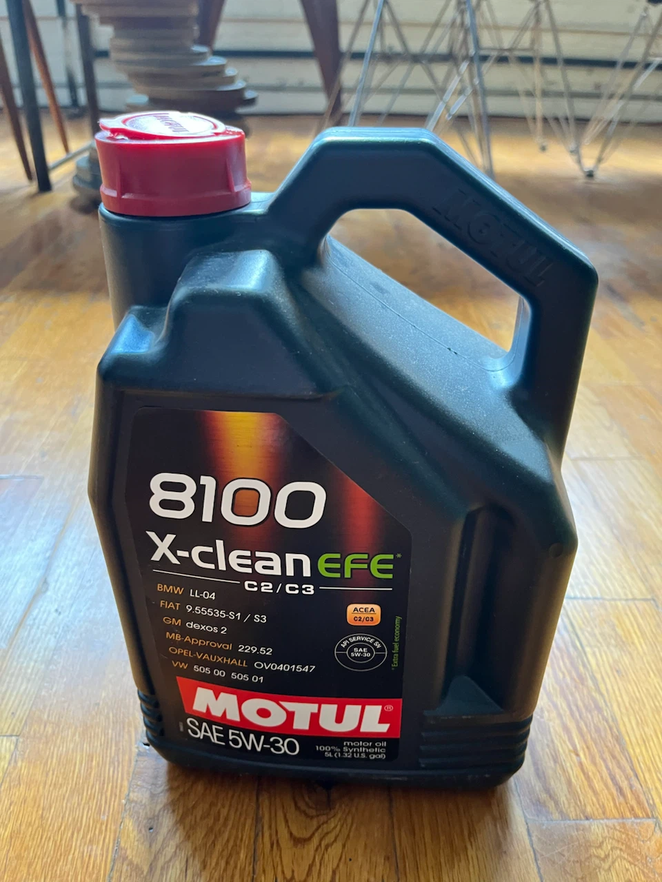 Motul 8100 X-clean EFE C2/C3 SAE 5W-30 Motor Oil