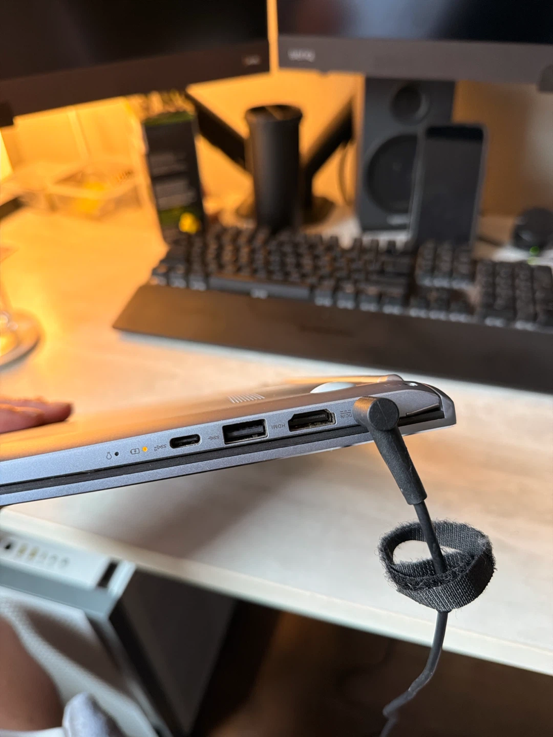 ASUS Zenbook UX431FA Laptop - photo 5