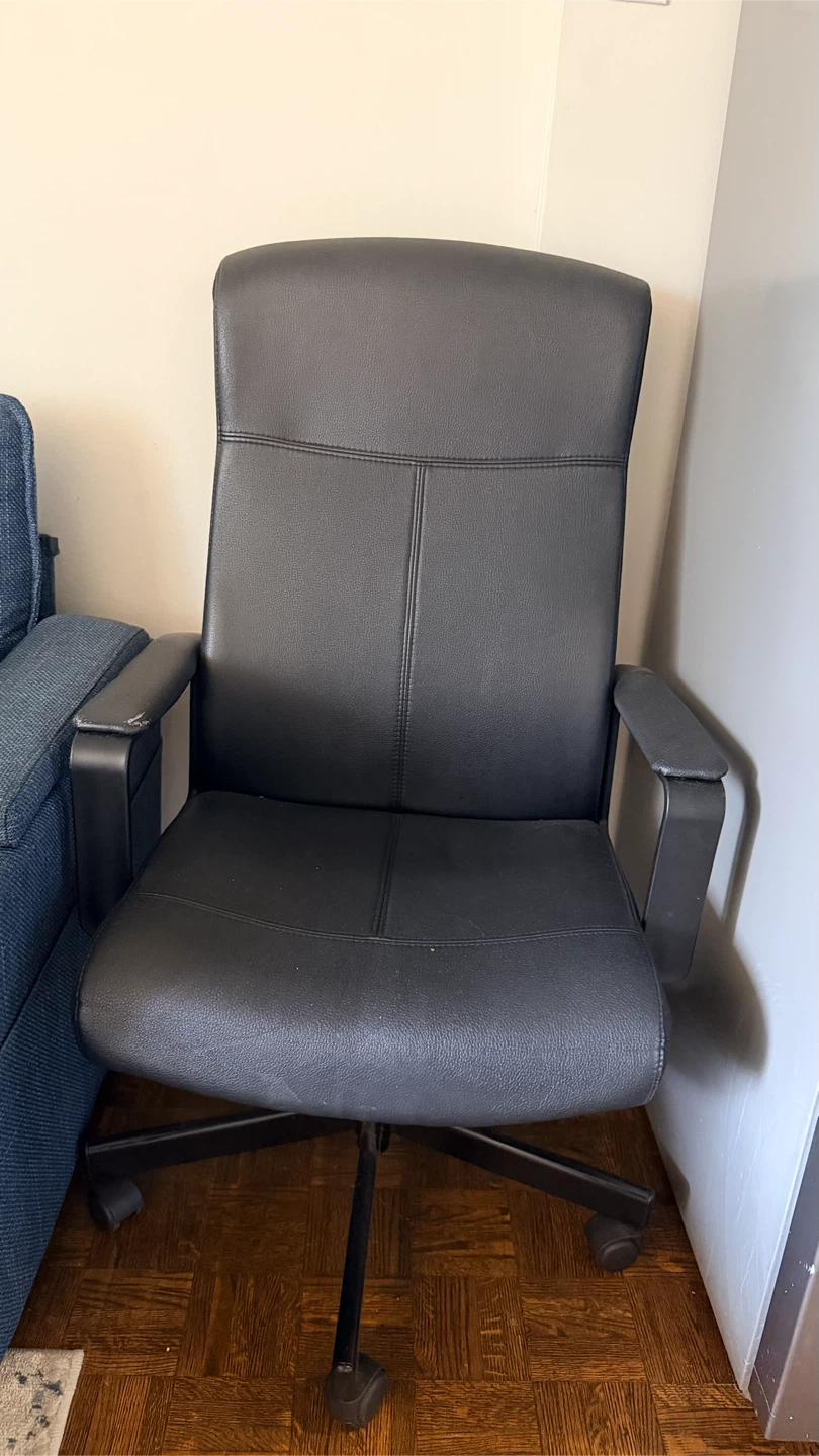 Black Faux Leather Office Chair - photo 4