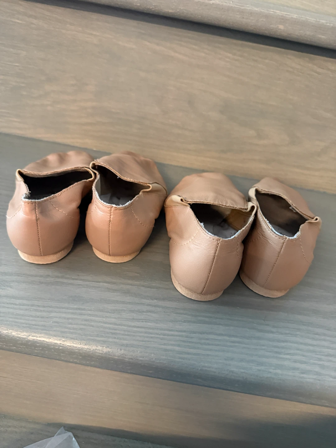 DN981G Tan Leather Jazz slip-on kids size 10.5 and 11.5 - photo 2