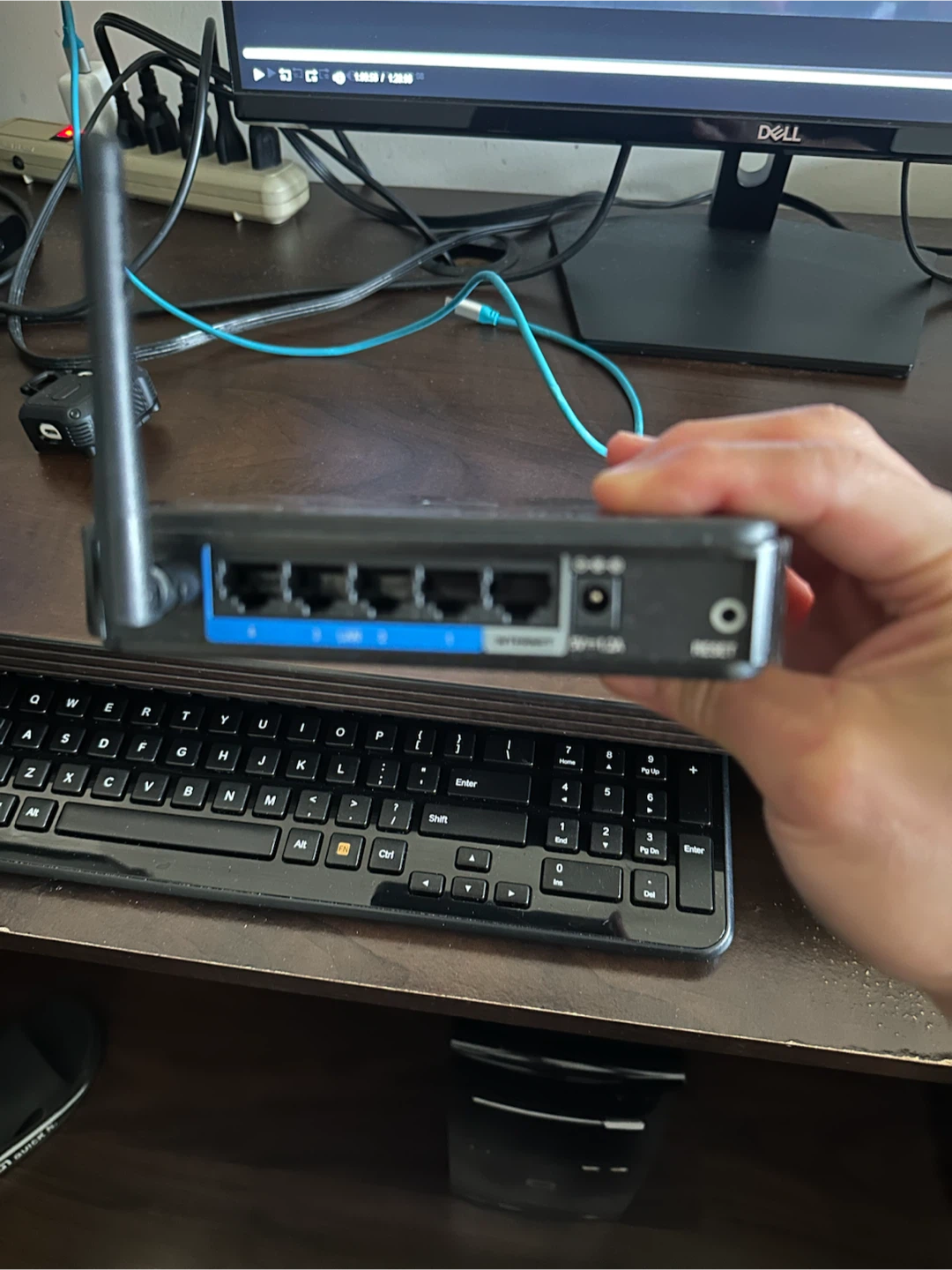D-Link DIR-601 Wireless N150 Router - photo 3