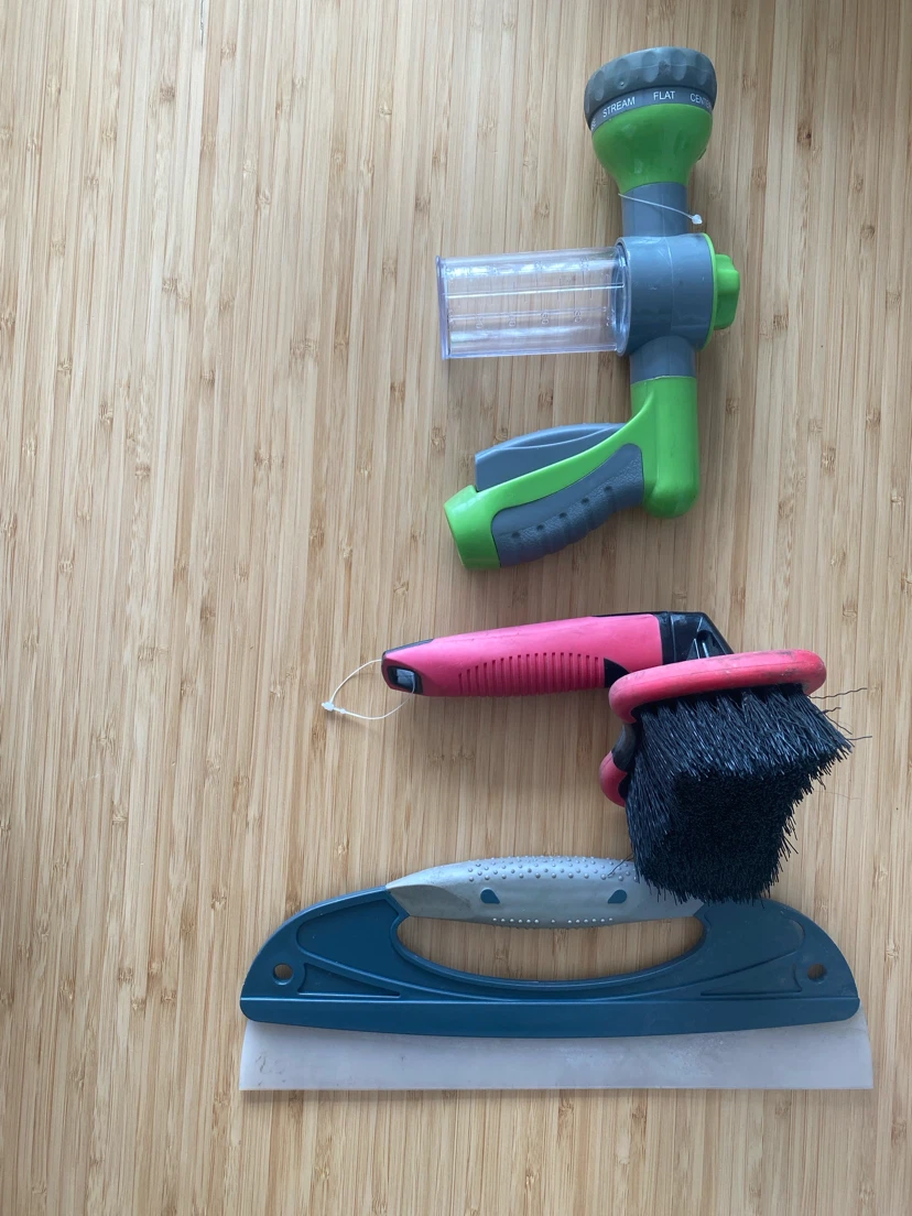 Snow Brush with Ice Scraper + Free Stuff - photo 3