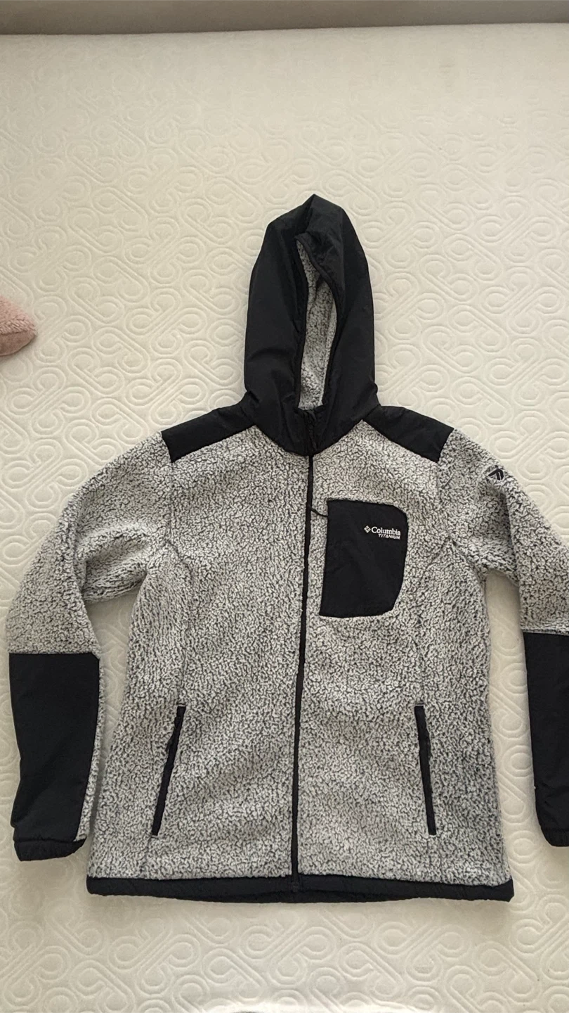 Women’s Columbia Hoodie size L