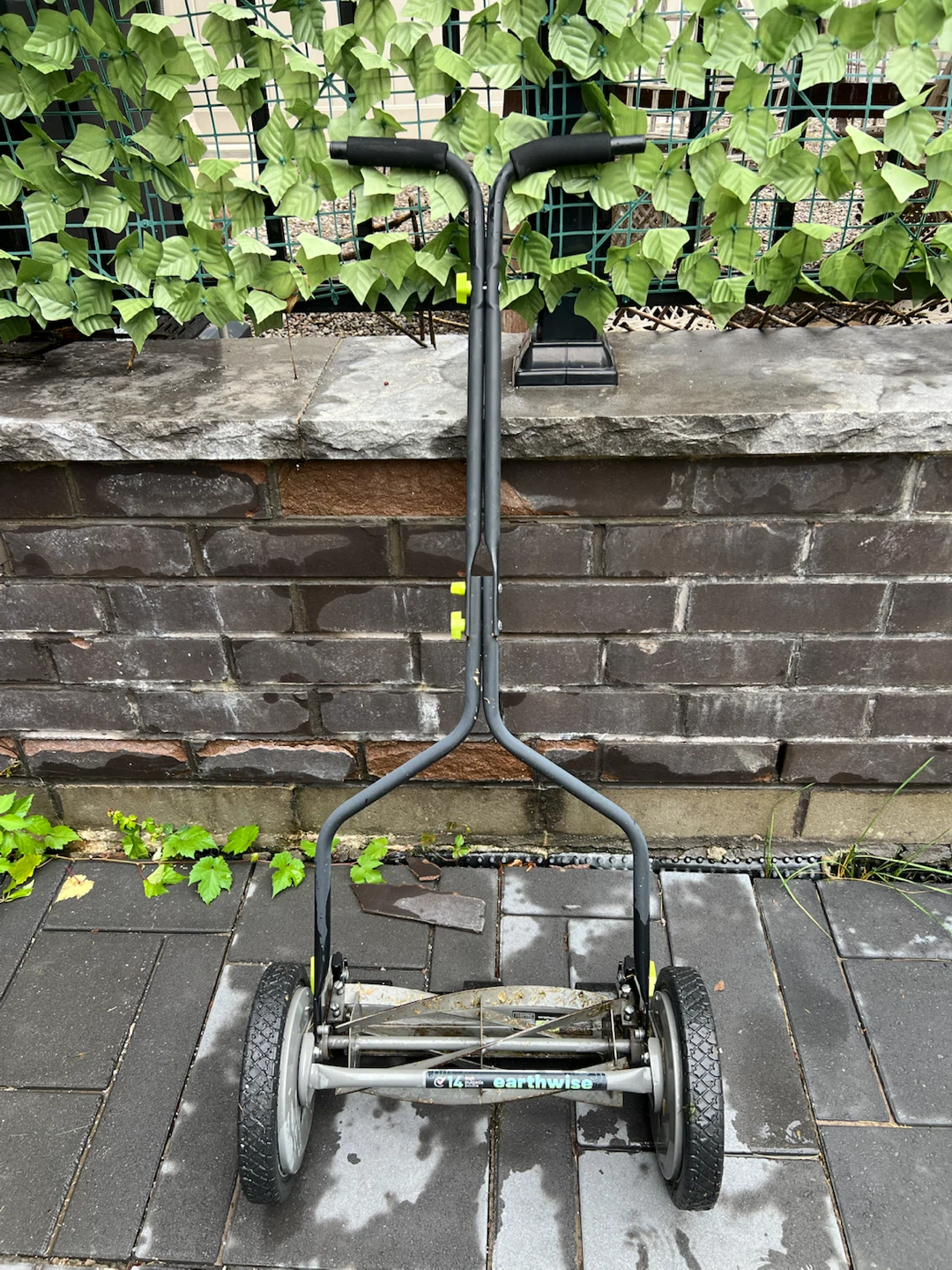 Earthwise 14-in Quiet Manual Mower - photo 2