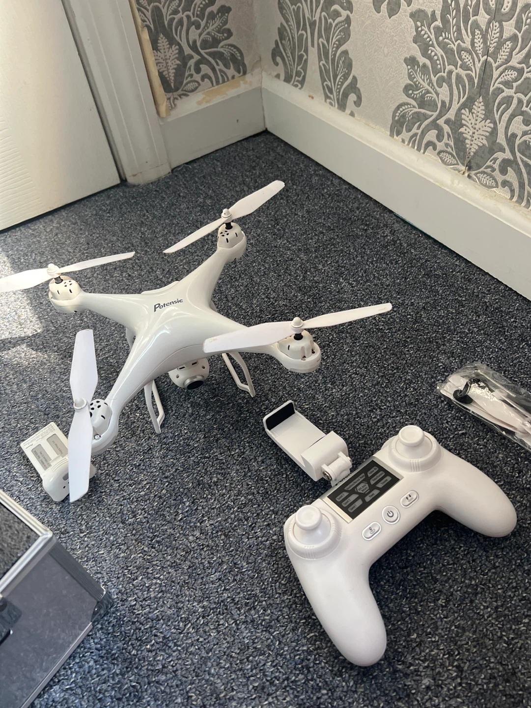 Potensic White Drone with Controller and Case - photo 3