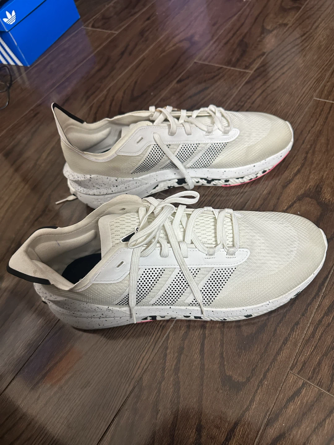 Adidas AVRYN Shoes - White/Black